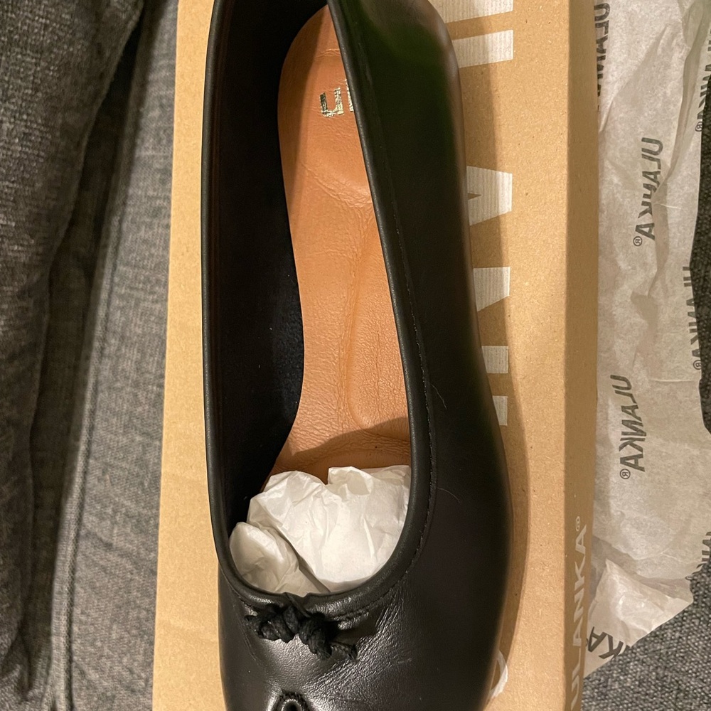Ulanka Tabi Split Toe Black Ballet Flats